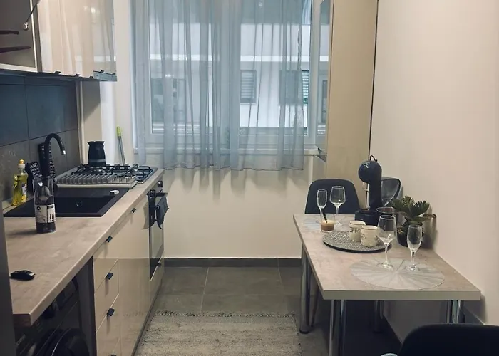 Adela Luxury House Near Christmas Market アパート